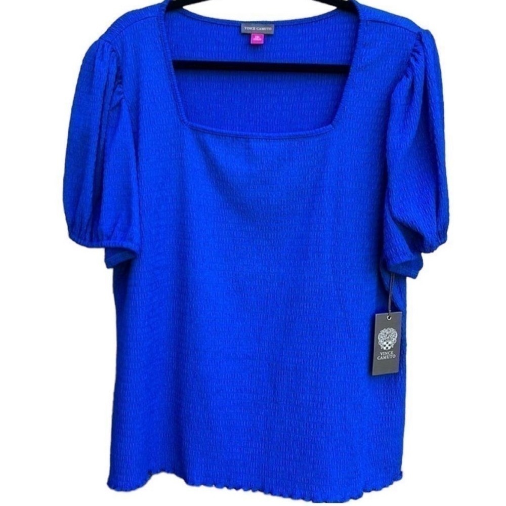 NWT Vince Camuto top